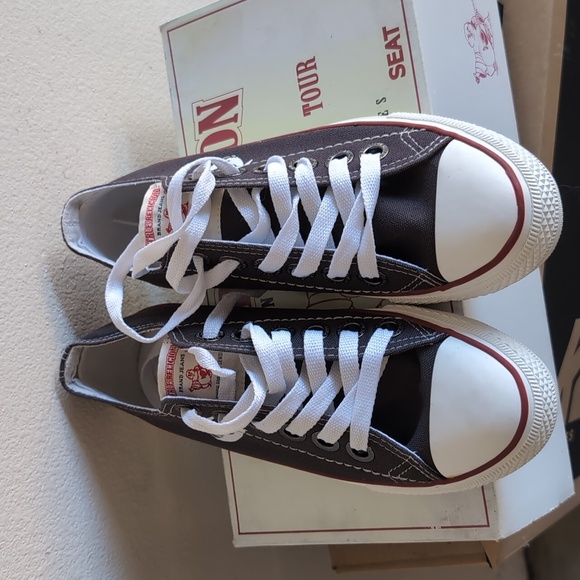 True Religion canvas sneakers sz8 - Picture 2 of 4